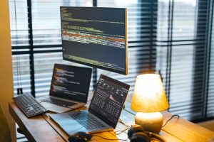 PC sur bureau esthetique